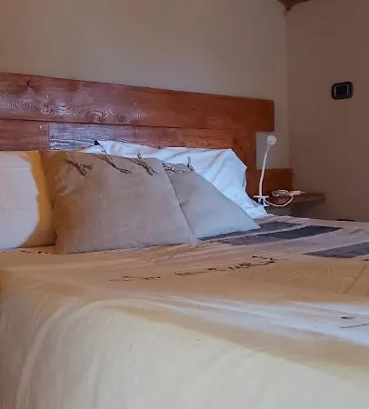 Il Campo Della Quercia Lägenhetshotell