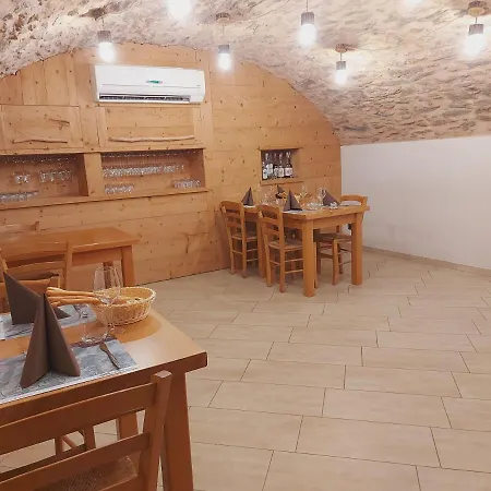 شقة فندقية Locanda Il Campo Della Quercia San Damiano Macra