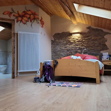 Lägenhetshotell Il Campo Della Quercia San Damiano Macra